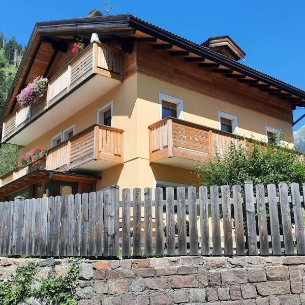 B&BeautyFol Dolomites B&B adults only, hotel i Predazzo