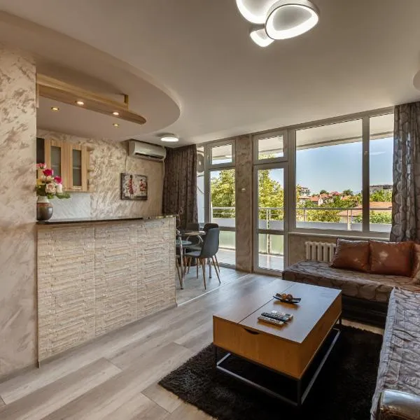 Apartments Rosina، فندق في بلوفديف