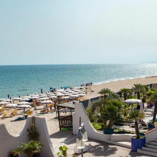 Nirvana Club Village, hotel v destinaci Botricello
