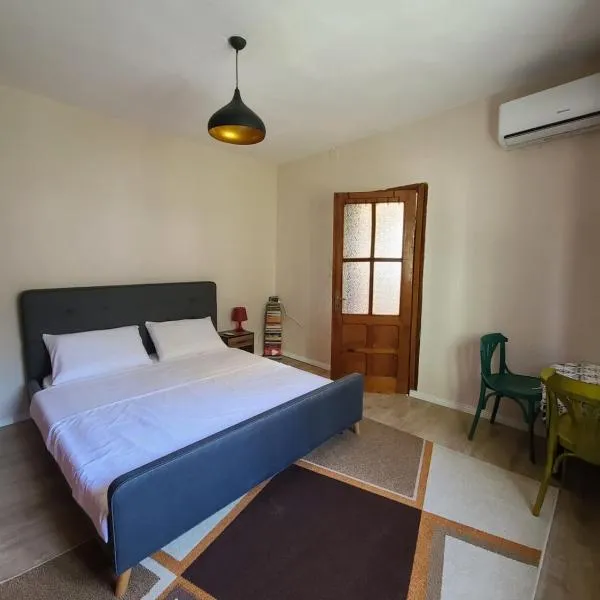 Guraziu Home, hotel v destinaci Durrës