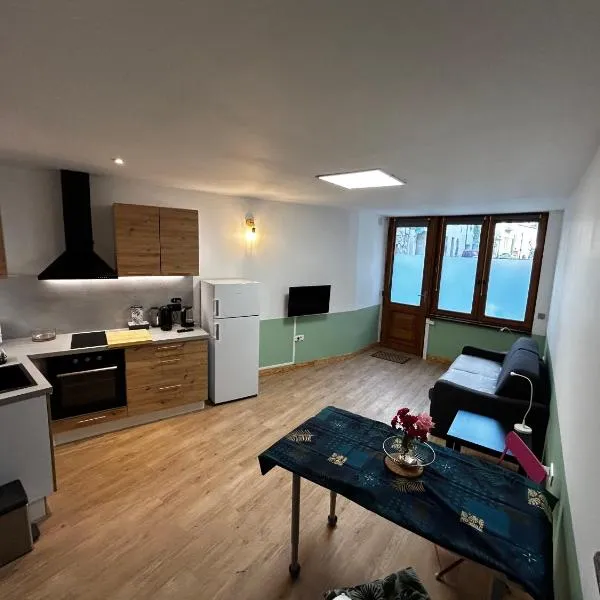 Studio les Rosiers, hotel en Quillan