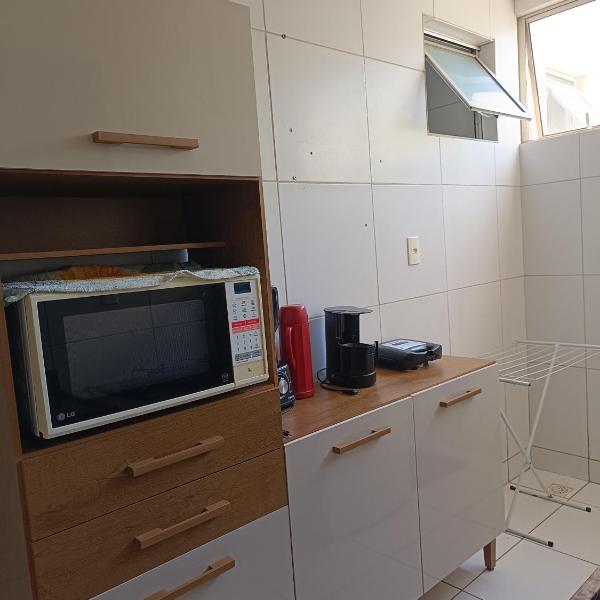 AP 102 Acolhedor situado na Zona Leste, com 3 quartos sendo 1 suíte - Foto 4
