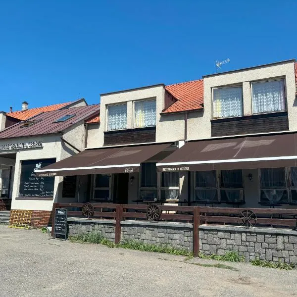 Restaurace a penzion U Jezírka, hotel em Hřiměždice