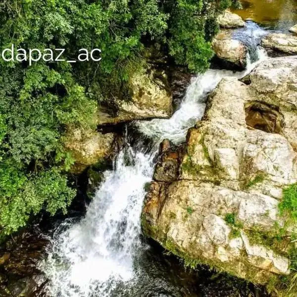 Suíte com cachoeira no quintal, hotel in Antônio Carlos