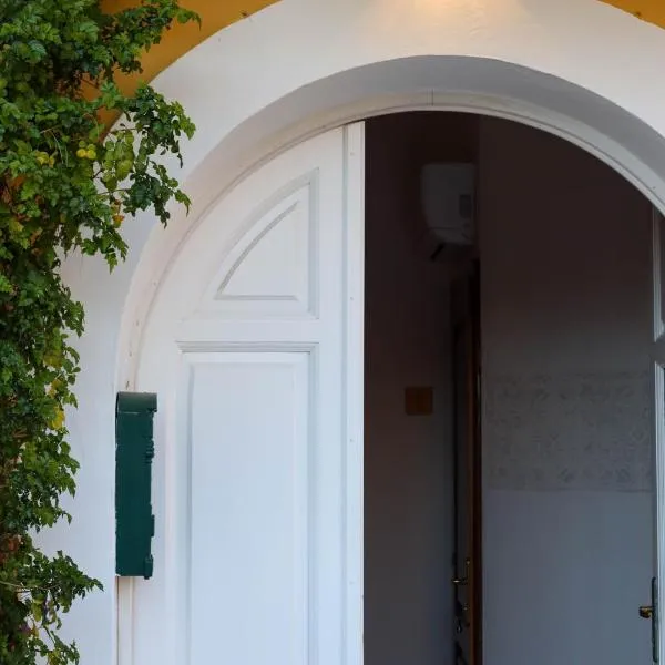 Boutique Hotel Sant'Andrea & Relais – hotel w mieście San Pantaleo
