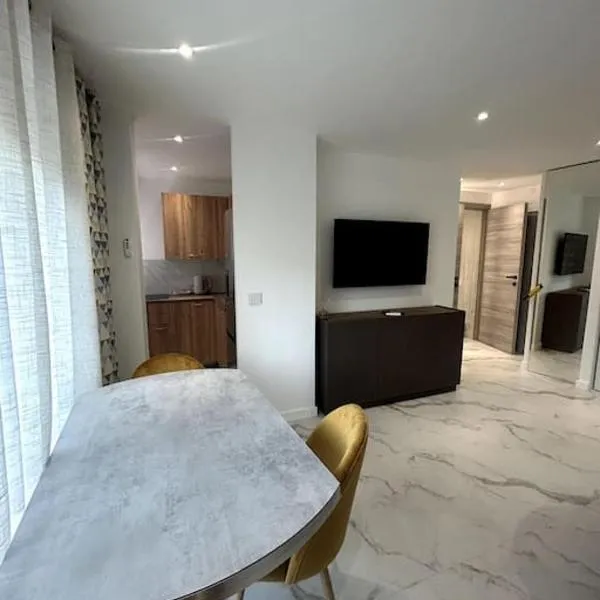 Superbe studio, hotel in Vallauris