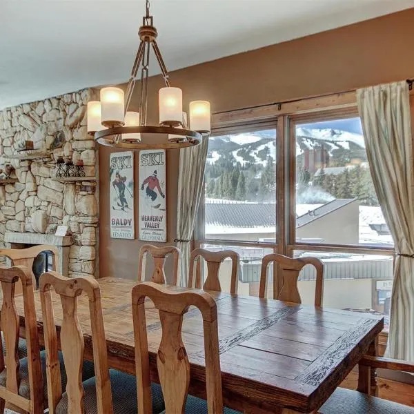 Viesnīca Ten Mile Condo by Ski Country Resorts pilsētā Brekenridža