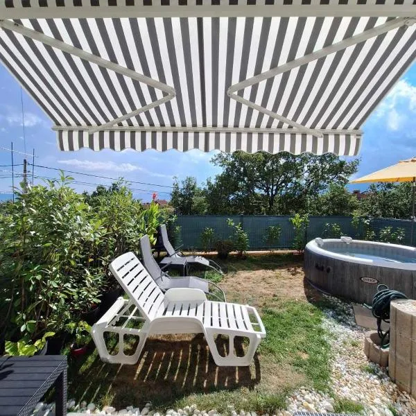 Apartment Tanya with jacuzzi, hotel i Rijeka