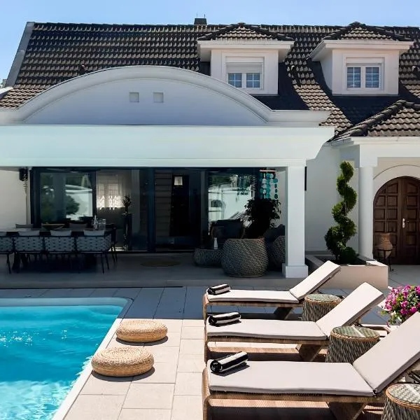Villa Ring Pool & Padel Belgrade, hotel v destinaci Barič