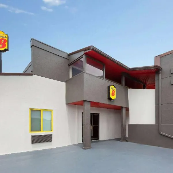 Super 8 by Wyndham Bridgeport/Clarksburg Area, hotel v destinaci Bridgeport
