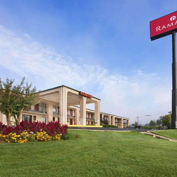 Ramada by Wyndham Pelham, hotel in Pelham