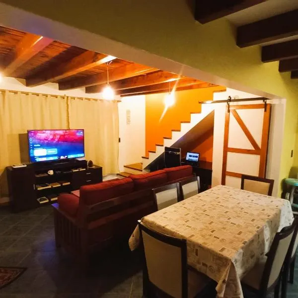 Cabaña cerca del lago y supermercados mayoristas., hotel di San Carlos de Bariloche