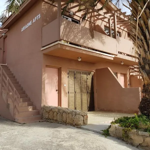 Ariadne Apartments 201 - 300m from Lighthouse beach, hotel v destinaci Paphos