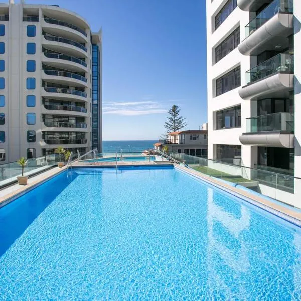 Superb Elevated Views of Harbour with Heated Pool, Gym & Parking, khách sạn ở Mount Maunganui