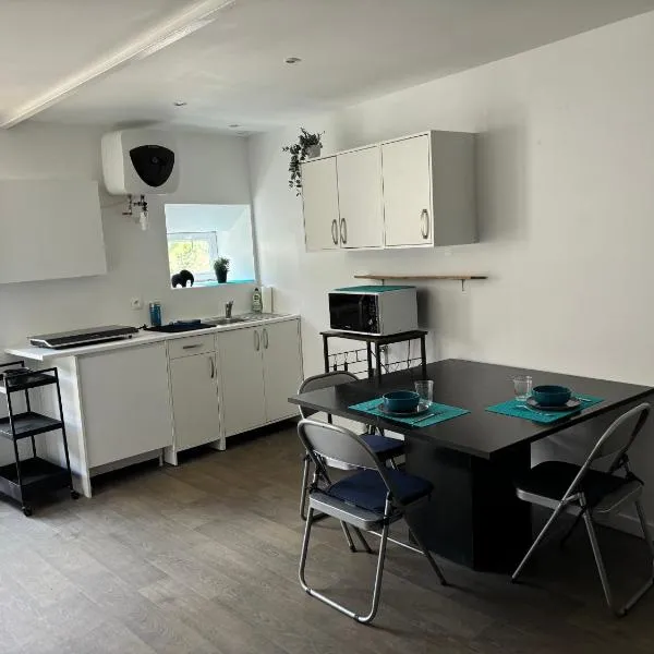 Gîte du bois des Genièvres, hotel v destinaci Amillis