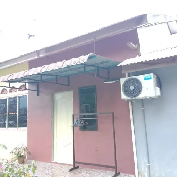 Roomstay D'Hiburan Kuala Rompin, hotel v destinaci Kuala Rompin