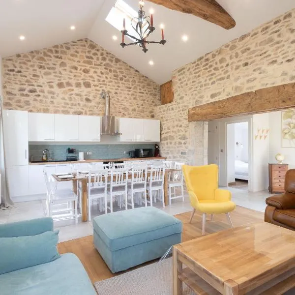Cabana & Maison sur les hauteurs - Proche Cluny, hotel in Jalogny