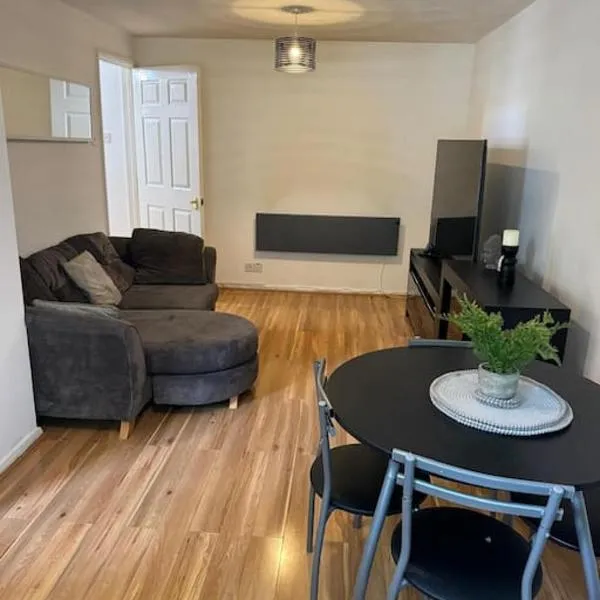 A cozy apartment in barking, hotel v destinaci Barking