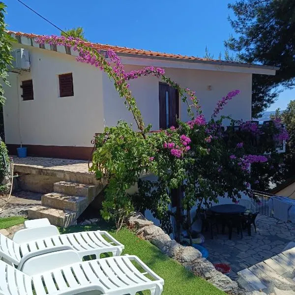 Studio Apartmani Tucić, hotel v destinácii Celina