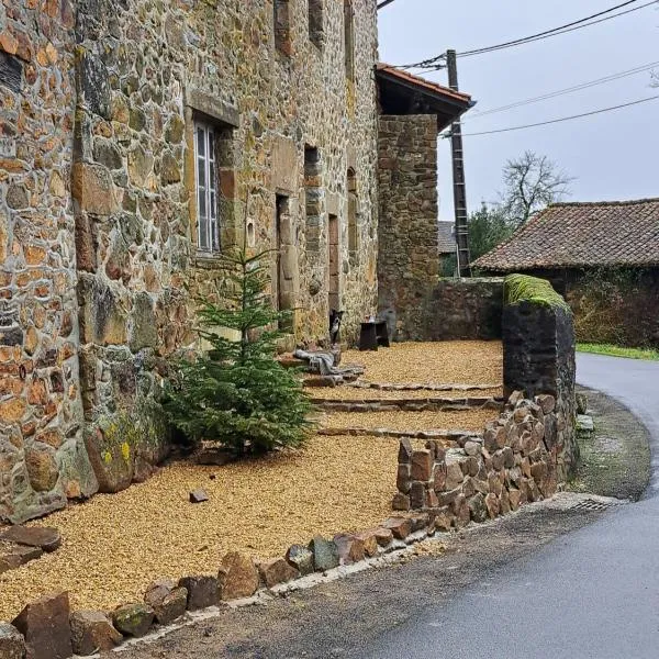 Lavallade12 Chambers d'hôtes – hotel w mieście Roussines