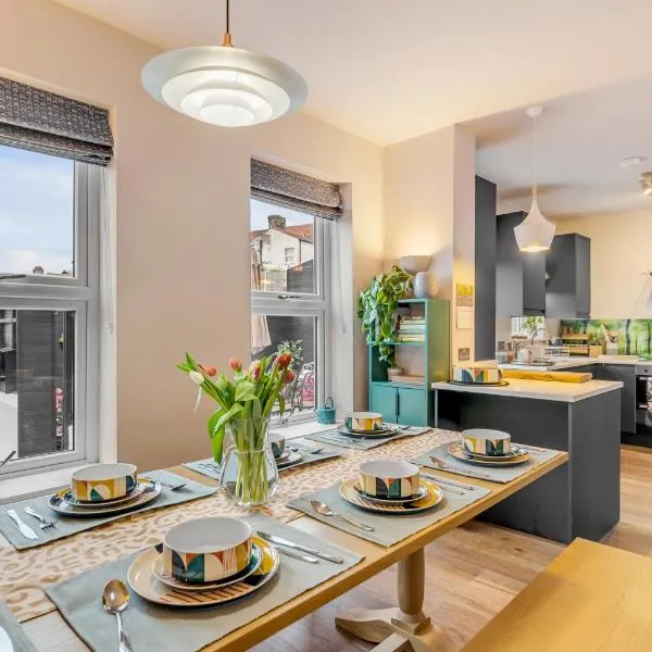 Eco Friendly Luxury Townhouse with Parking, hotel in Norwich