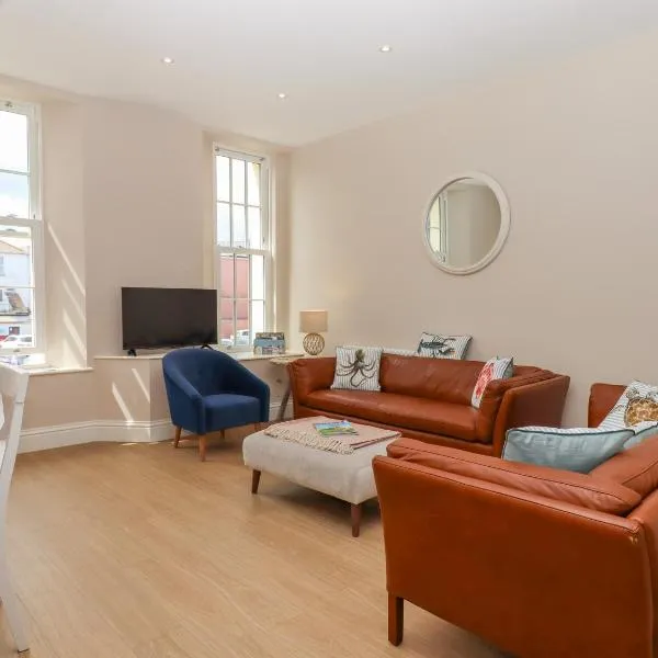 2 Sea Otter House, hotel in Teignmouth