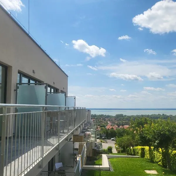 Zenit Wellness Hotel Balaton, hotel v destinácii Vonyarcvashegy