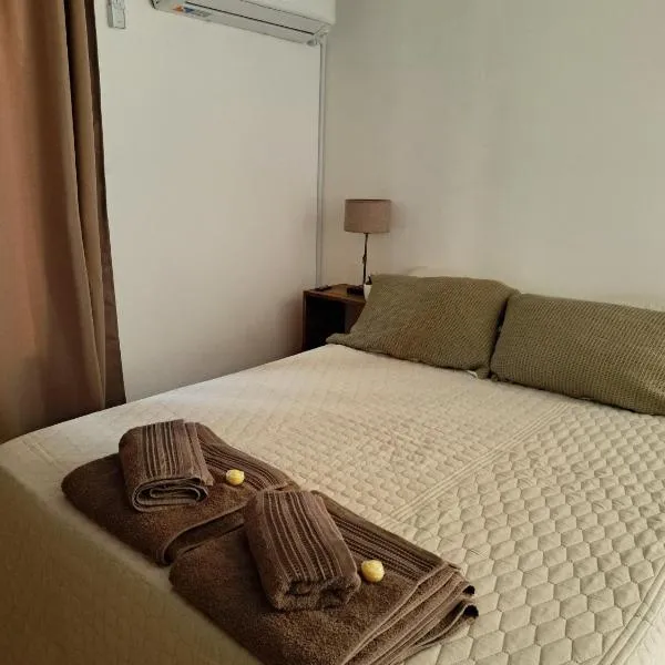 Hostal El soleado, hotel in Navarro