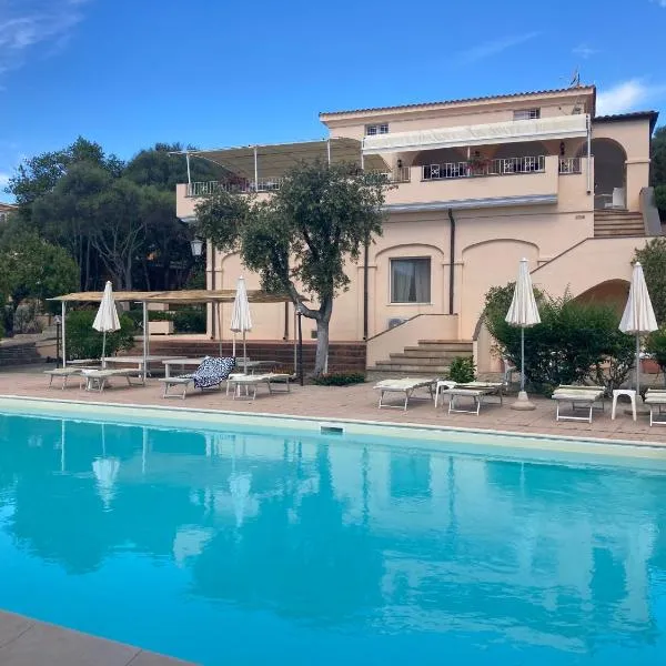 Hotel Villa Campana, hotel Cala Liberottóban