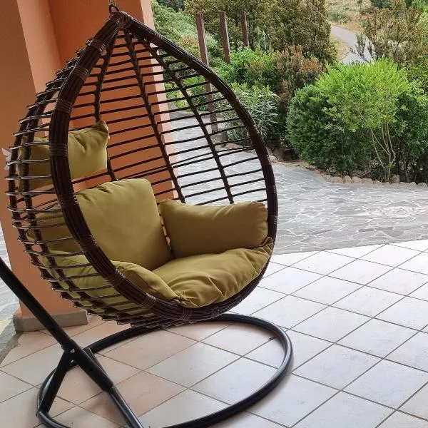 RELAX MAREMONTI Ampia e Panoramica con spaziosa Veranda Attrezzata, hotel di Capoterra