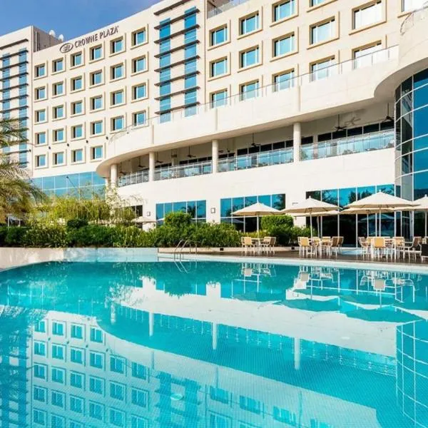 Crowne Plaza Muscat OCEC by IHG, hotel v destinaci Muscat
