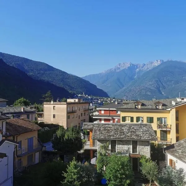Apartment in Chiavenna, hotel in Chiavenna