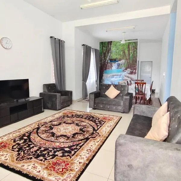 NASUHA HOMESTAY 3 TEMERLOH Semi-D House, 3 Bedroom, 2 Bathroom, 4 Unit Aircond, Free Wifi and Netflix, hotel v destinaci Temerloh