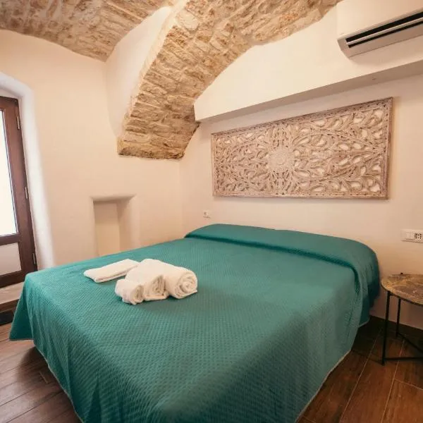 HOME 5 - Alcova, hotel v destinácii Putignano