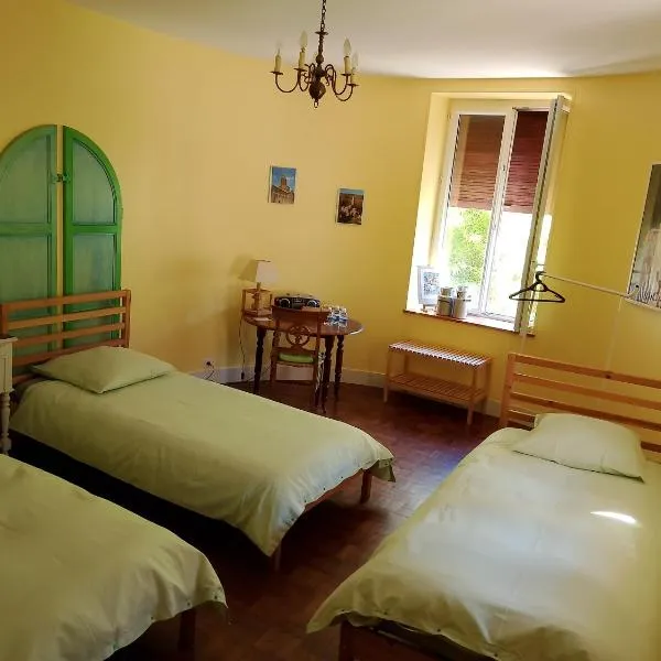 Moulin de la Varenne – hotel w mieście Saint-Saturnin