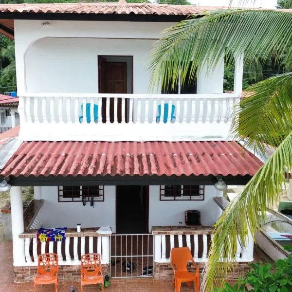 Casa la Perfecta Isla Grande Frente al Mar, Hotel in Colón