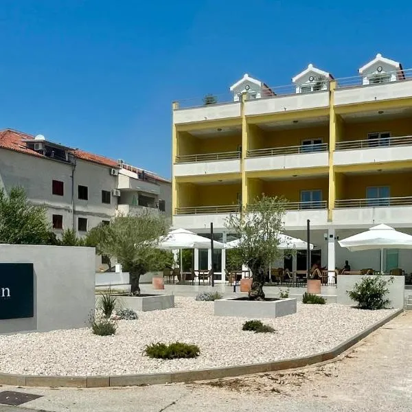 Babin bed&breakfast, hotel v destinaci Pirovac