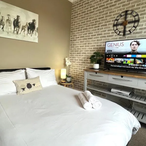Charming, Cozy Apartment, 2 mins from the Beach, hotel in Llanfairfechan
