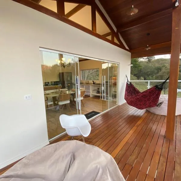 Hidromassagem, Varanda e Vista Pedra do baú, hotel in Gonçalves