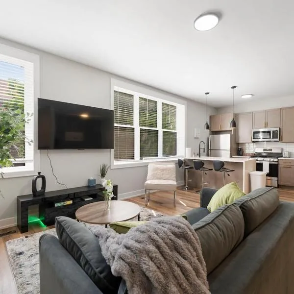 2 Bed & 3 Bath Chicago Condo, khách sạn ở Chicago