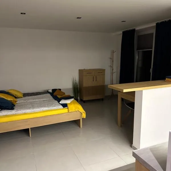 Apartament u Edzi, hotel in Krajno-Zagórze