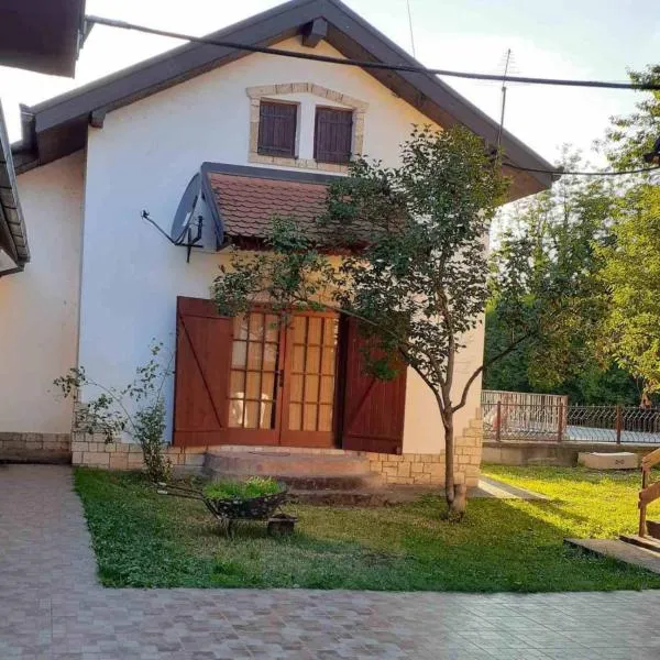 Kuća Perućac, hotel sa Perućac