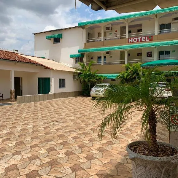 Hotel Coqueiros, hotel in Valparaíso de Goiás