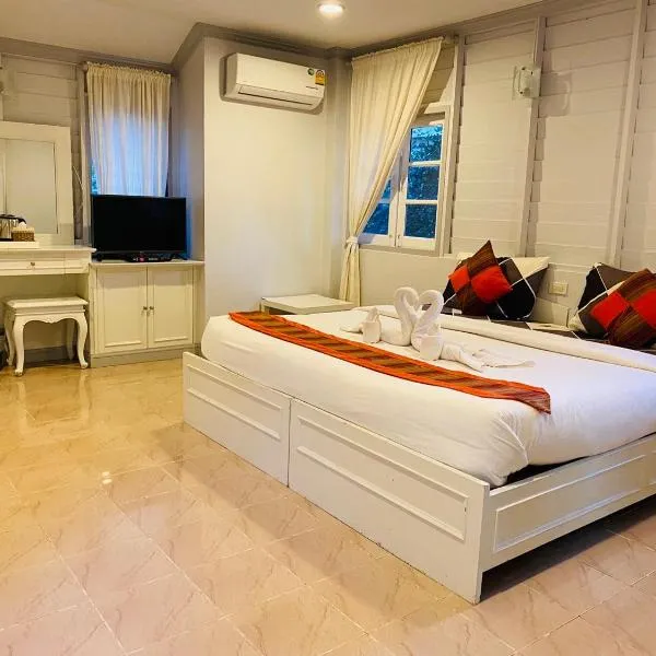 รตะธารา รีสอร์ท ratathara resort, hotel in Ban Khlong Tamru