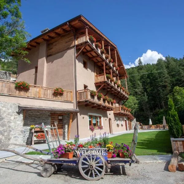 Grande Cote Room and Breakfast, hotel din Cesana Torinese