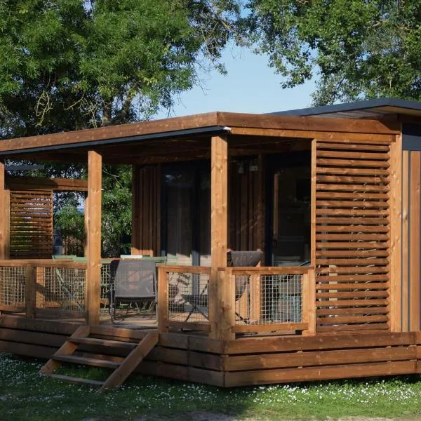 Camping Onlycamp Tours Val de Loire, hotel v destinácii Saint-Avertin