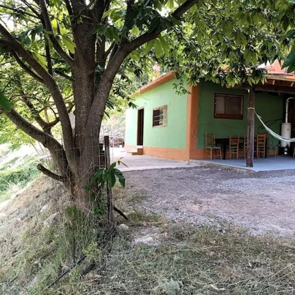 Manganiari Springs Cabin Retreat, hotel v destinaci Dhipótama