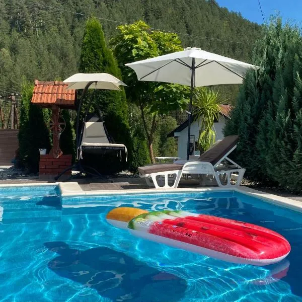 Vikendica sa bazenom, hotel in Višegrad