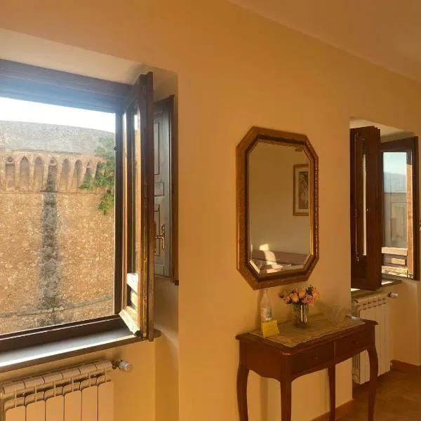 La rosa del castello, готель у місті Кастровілларі