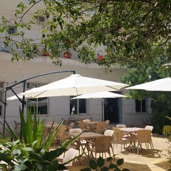 Adriatiku i Vjeter, hotel sa Shëngjin